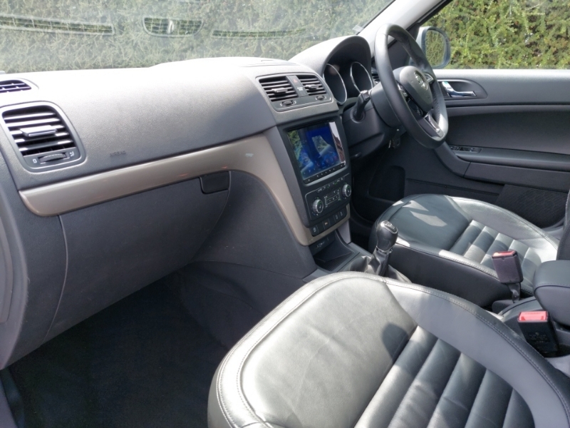 Skoda Yeti 2.0 Tdi Cr Se L Drive White #5