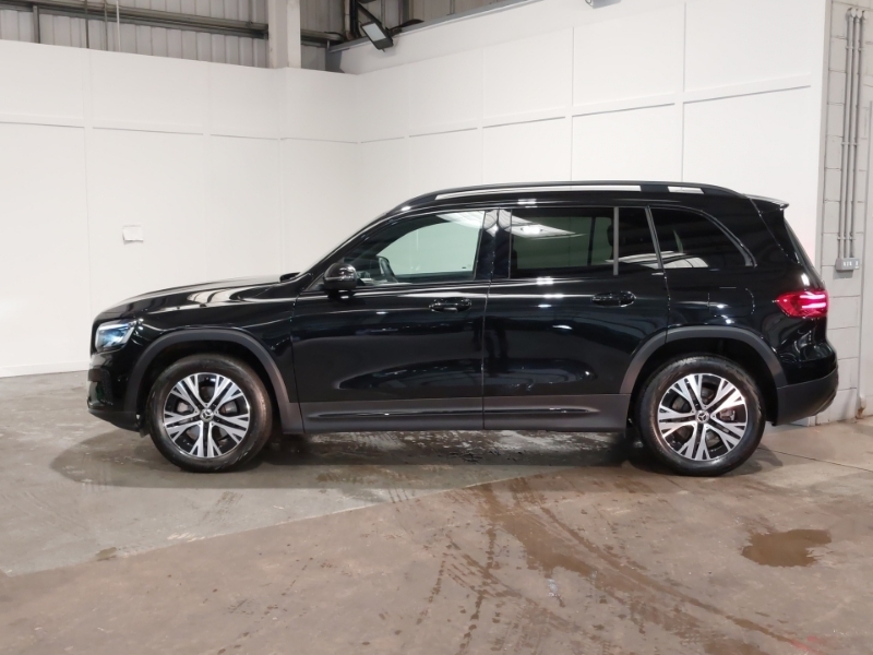 Mercedes-Benz GLB Class Glb 200 Sport Executive 7G-tronic Black #4