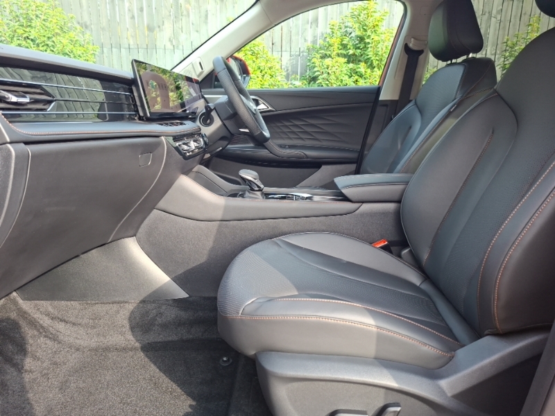 MG HS 1.5 T-gdi Phev Trophy SO26NRK Red #5