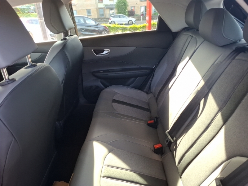 MG MG4 170Kw Premium Long Range 64Kwh Black #6