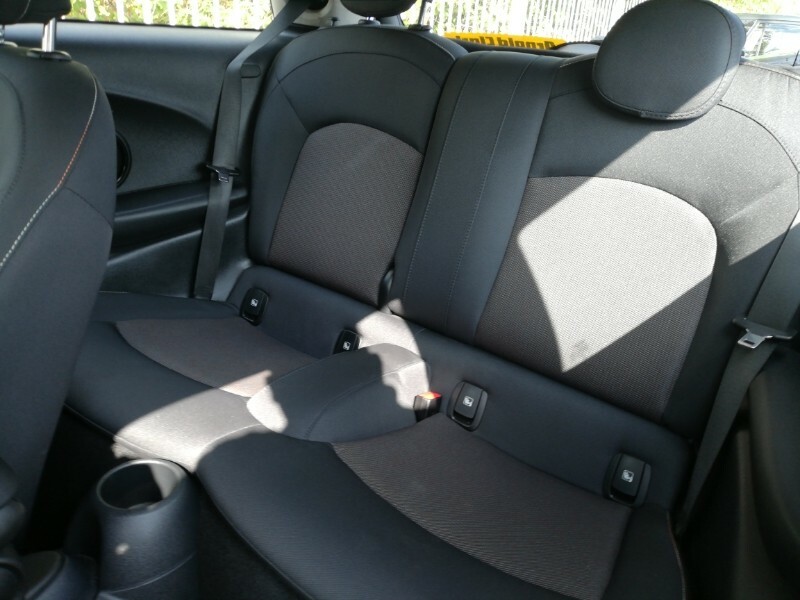 Mini Hatch 1.5 Cooper Classic Premium NG23TVT White #6