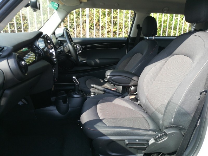 Mini Hatch 1.5 Cooper Classic Premium NG23TVT White #5