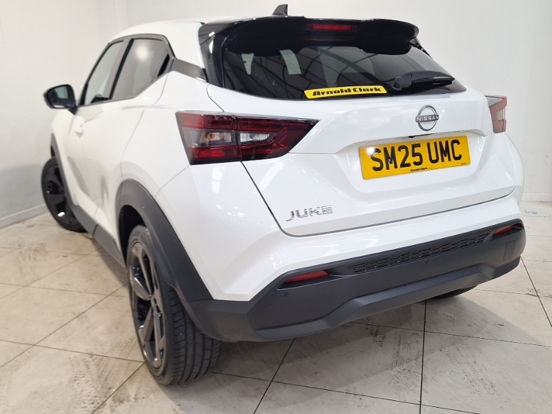 Nissan Juke 1.0 Dig-t Tekna SM25UMC White #2