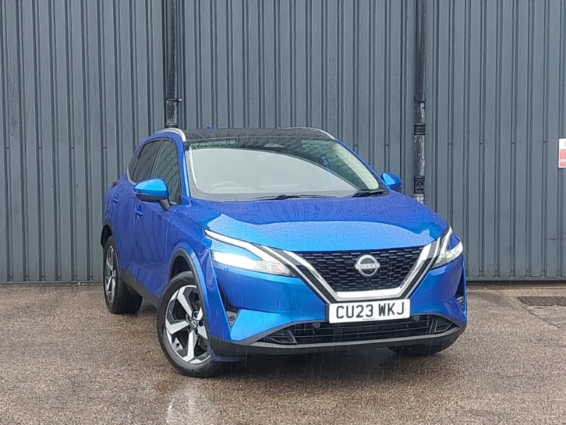 Nissan Qashqai 1.3 Dig-t Mh N-connecta Glass Roof Blue