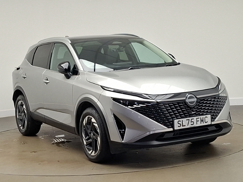 Nissan Qashqai 1.3 Dig-t Mh N-connecta Glass Roof Silver