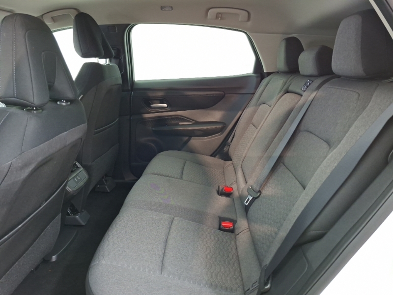 Nissan Ariya 160Kw Shiro 63Kwh White #6