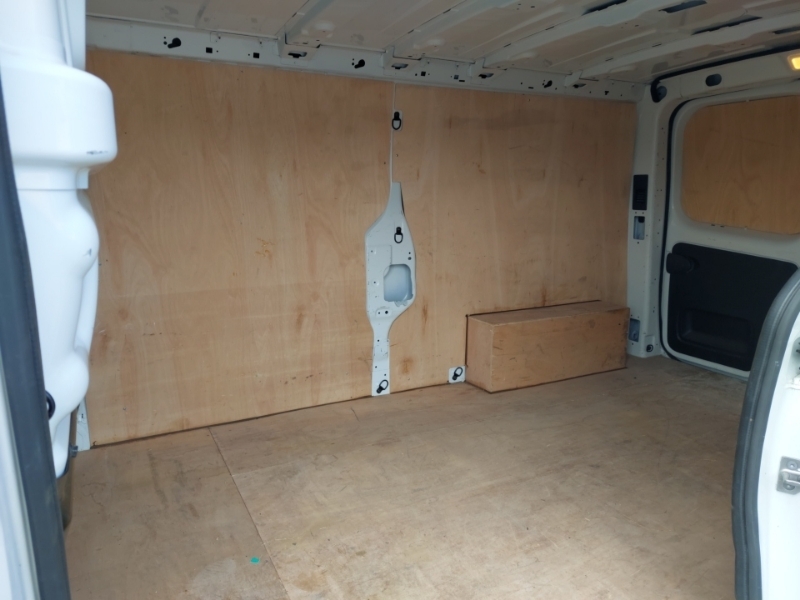 Renault Trafic Ll30 Blue Dci 130 Advance Safety Van SC24KYY White #6
