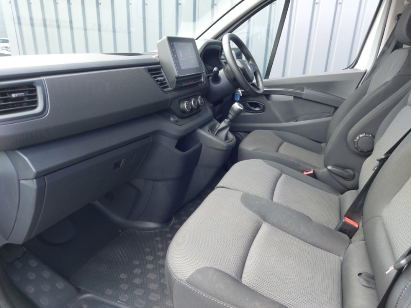 Renault Trafic Ll30 Blue Dci 130 Advance Safety Van SC24KYY White #5