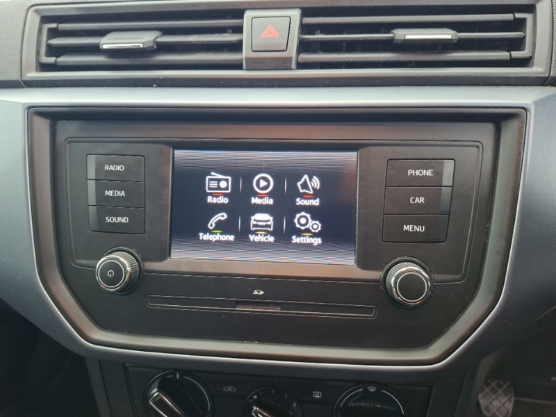 Seat Arona Se Technology White #9