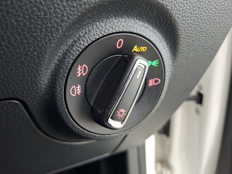Seat Arona Se Technology White #17