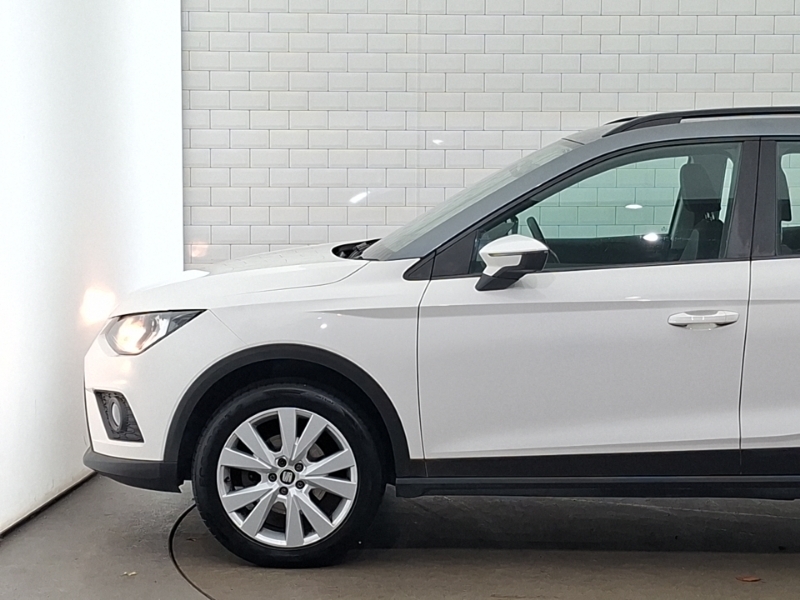 Seat Arona Se Technology White #19