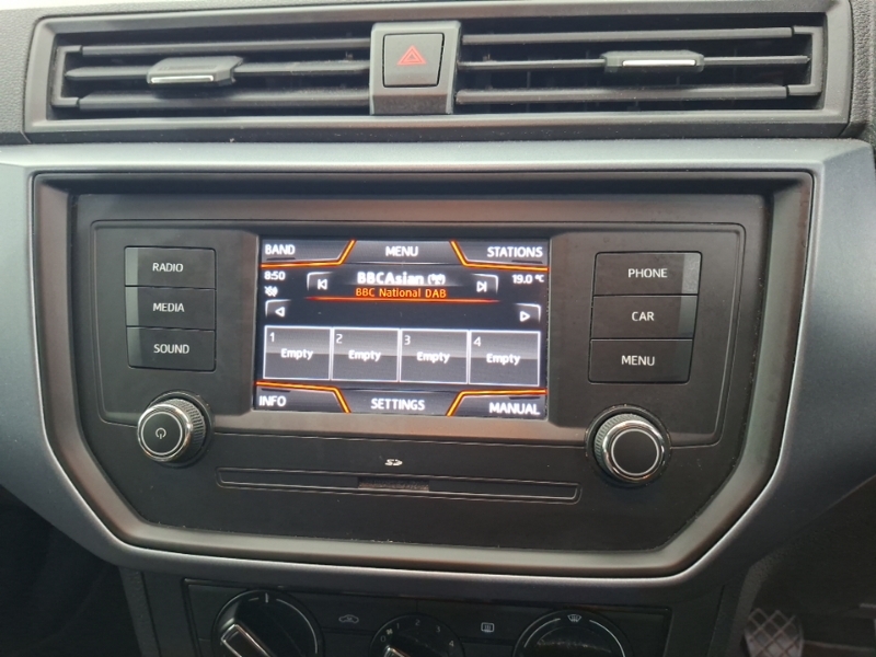 Seat Arona Se Technology White #11