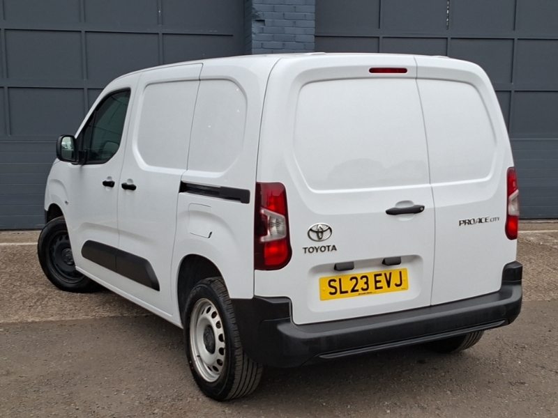 Toyota Proace City 1.5D 100 Active Van 6 Speed White #2