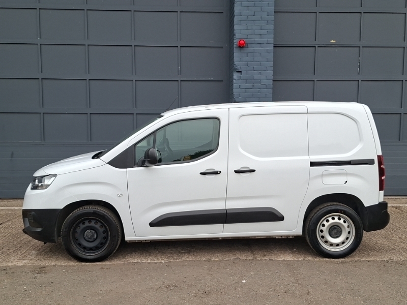 Toyota Proace City 1.5D 100 Active Van 6 Speed White #4