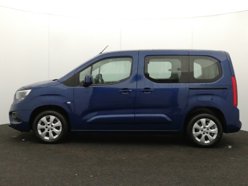 Vauxhall Combo Life 1.5 Turbo D 130 Energy Blue #4