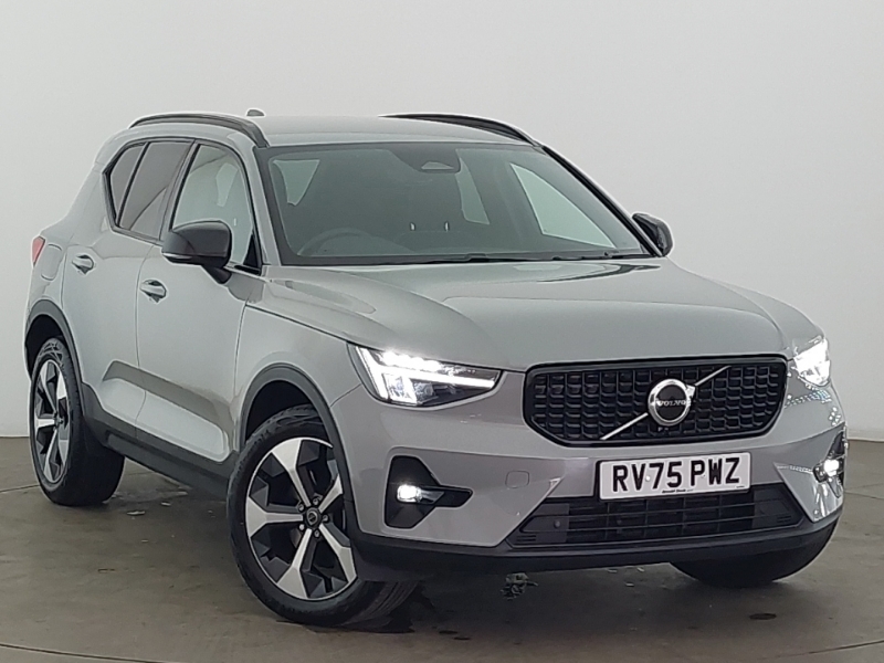 Volvo XC40 2.0 B4p Plus Dark RV75PWZ Grey