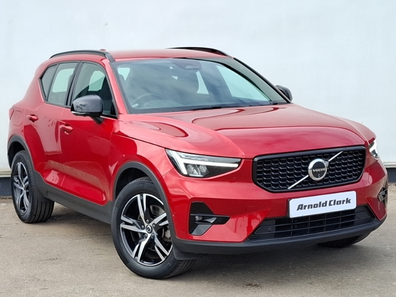 Volvo XC40 2.0 B3p Plus Dark SW73VMT Red