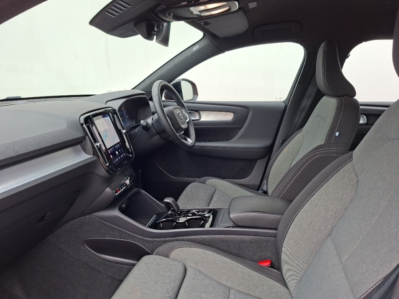 Volvo XC40 2.0 B3p Plus Dark SW73VMT Red #5