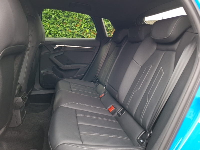 Audi A3 40 Tfsi E S Line S Tronic FD22LXM Blue #6