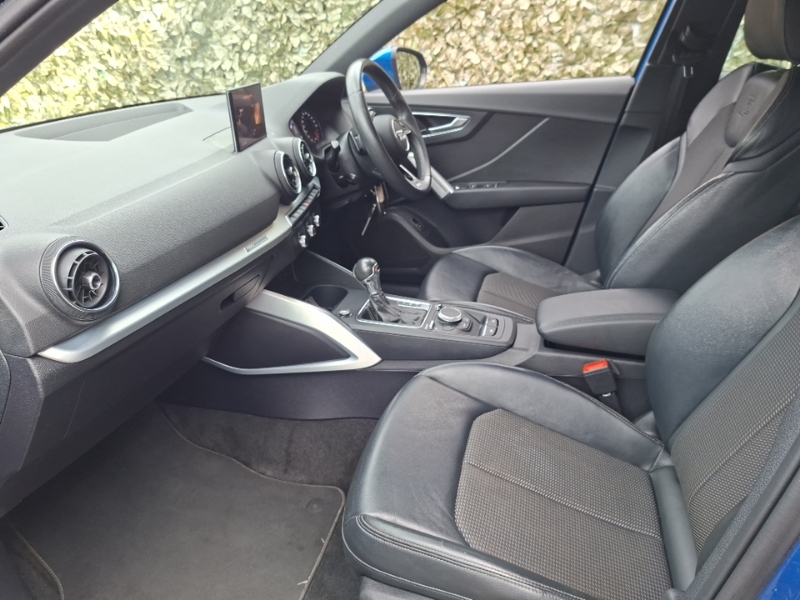 Audi Q2 35 Tfsi S Line S Tronic SO68NTN Blue #5