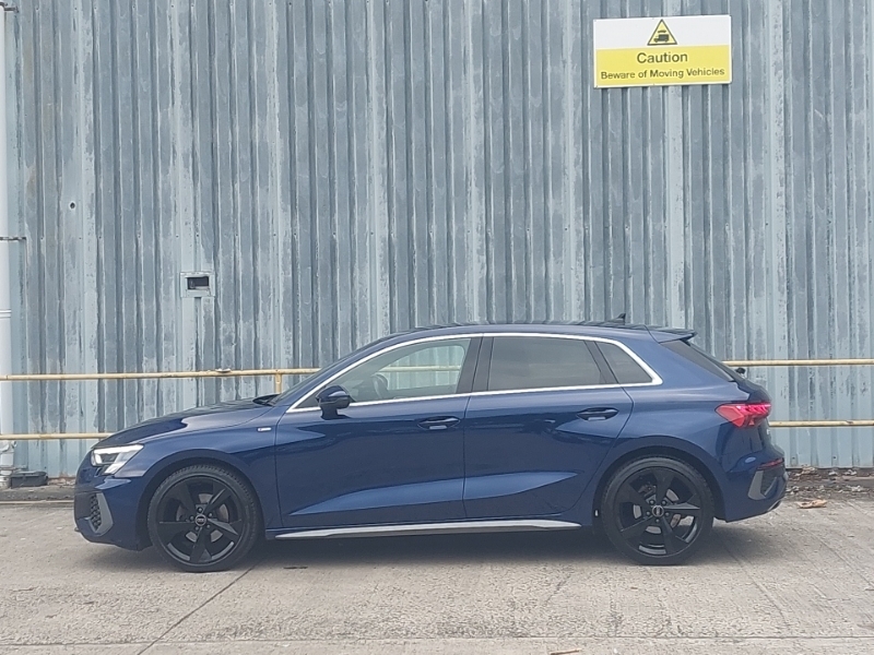 Audi A3 30 Tfsi S Line S Tronic BD23XKV Blue #4