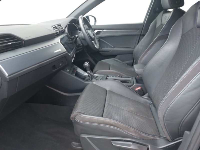 Audi Q3 40 Tfsi Quattro S Line S Tronic CT19HZE Black #5