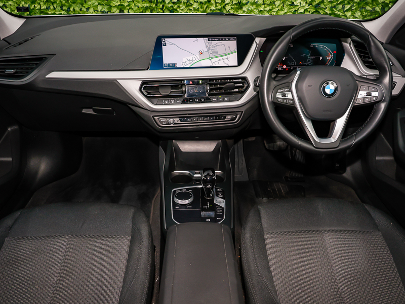 BMW 1 Series 116D Se Step Live Cockpit Professional White #4