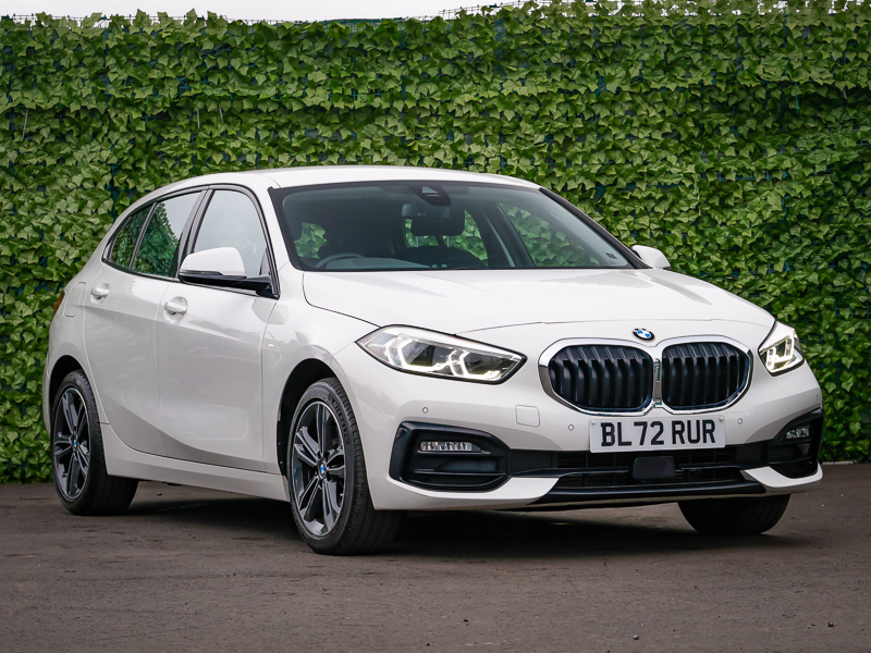 BMW 1 Series 118I 136 Sport Live Cockpit Professional White