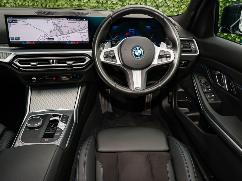BMW 3 Series 330E M Sport Step PF24WVU Black #5