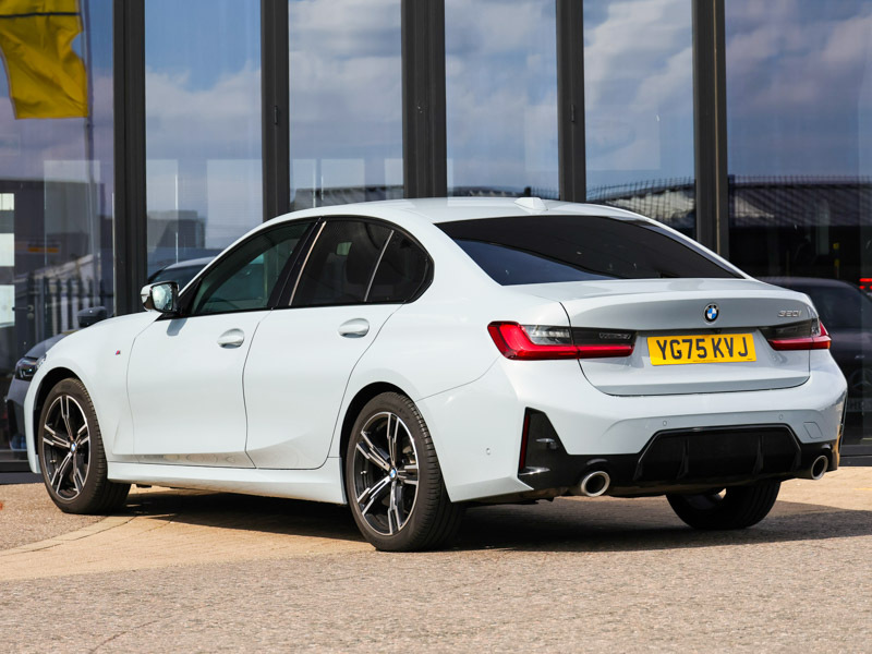 BMW 3 Series 320I M Sport Step YG75KVJ Grey #2