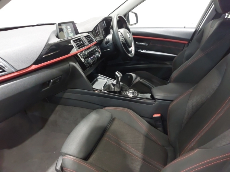 BMW 3 Series 320I Sport White #5