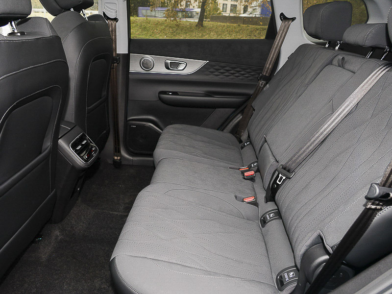 Chery Tiggo 8 1.5T Phev Summit Dht SF26DBK White #6