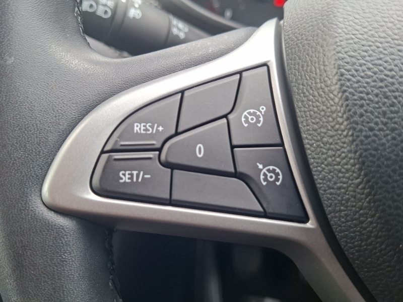 Dacia Sandero Essential Red #12