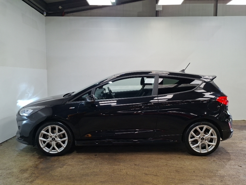 Ford Fiesta 1.0 Ecoboost Hybrid Mhev 125 St-line SH22WXT Black #4