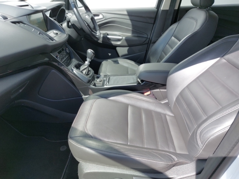 Ford Kuga 2.0 Tdci Titanium X 2Wd SD67VWH White #5