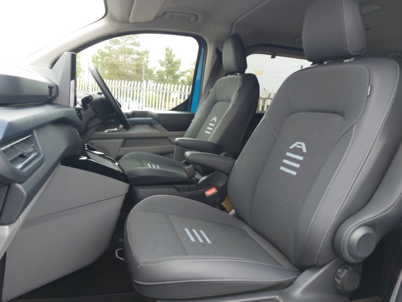 Ford Tourneo Custom 2.0 Ecoblue 170Ps H1 Active 8 Seater Blue #5