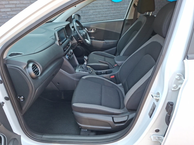 Hyundai Kona 1.0T Gdi Play Edition SB69ZPR White #5