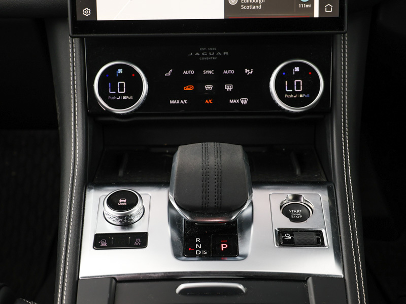 Jaguar F-Pace R-dynamic S Black #18