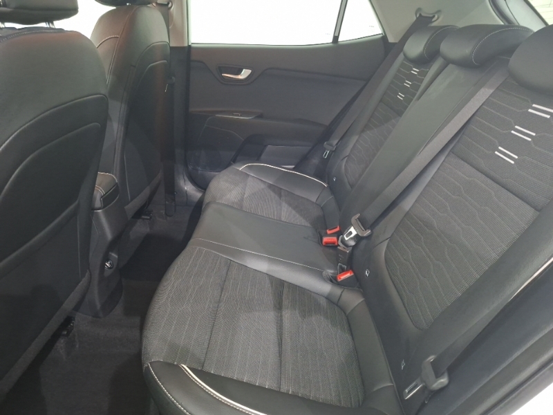 Kia Stonic 1.0T Gdi 98 Gt-line White #6