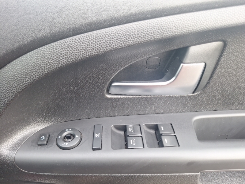 Kia Venga 3 Isg Black #16
