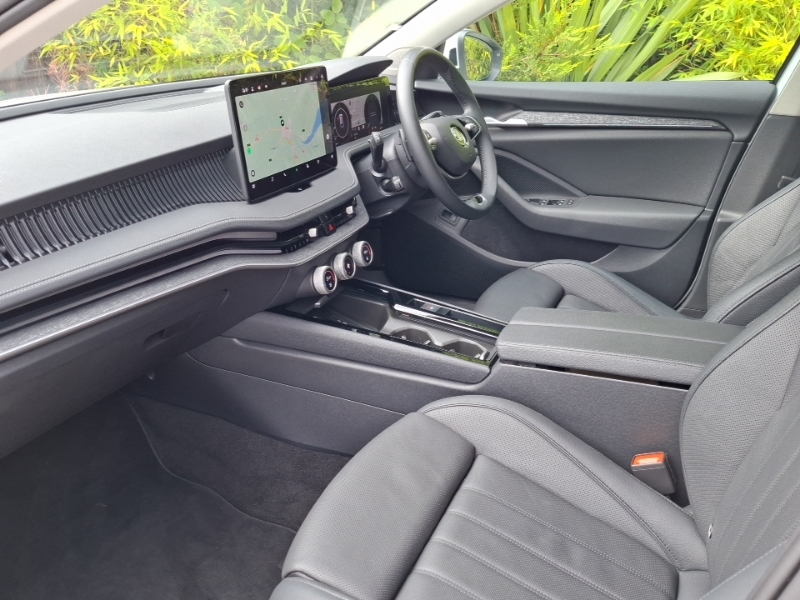 Skoda Superb 2.0 Tdi Se L Dsg White #5
