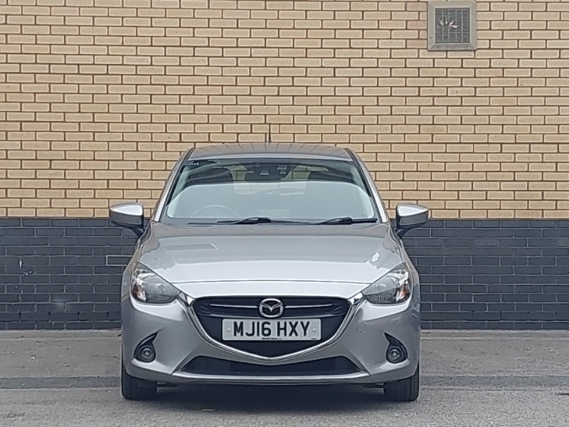 Mazda 2 Se-l White #14