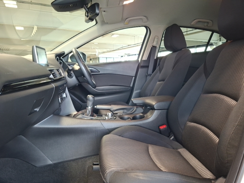 Mazda 3 2.0 Se-l Nav White #5