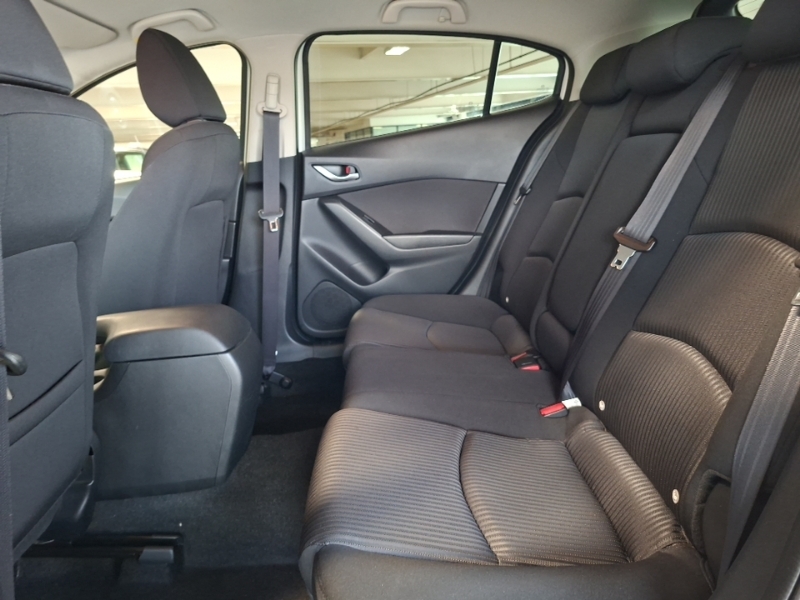 Mazda 3 2.0 Se-l Nav White #6
