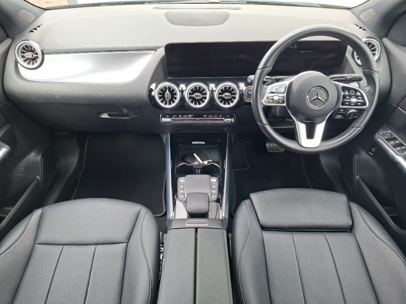 Mercedes-Benz EQA Eqa 250 140Kw Sport 66.5Kwh Black #3