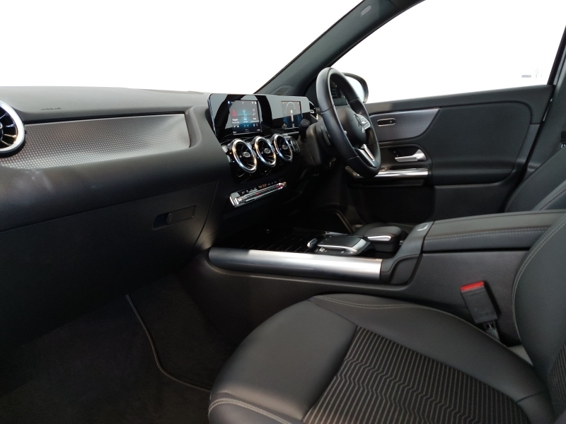Mercedes-Benz GLA Class Gla 180 Sport NU71XRO Black #5