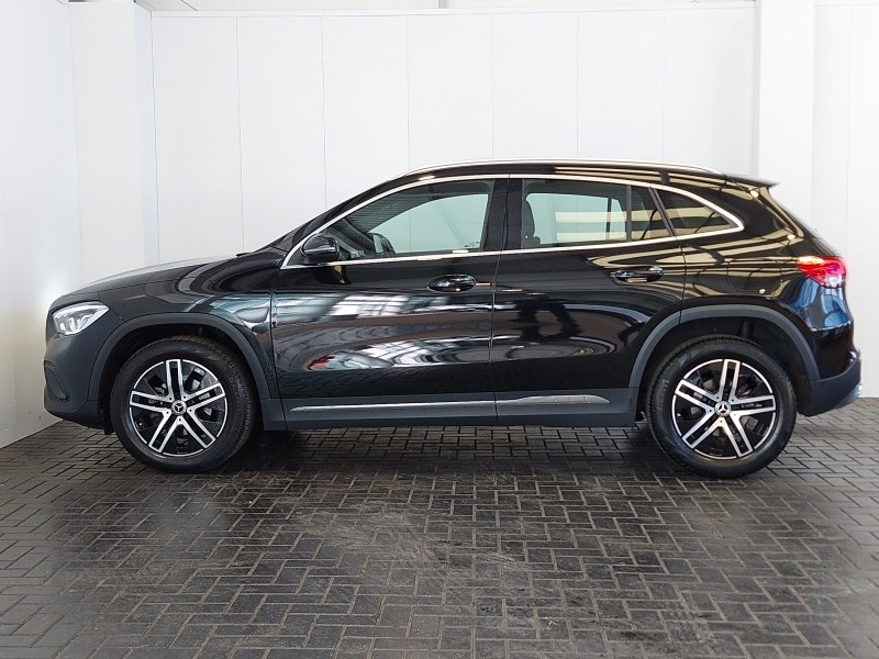 Mercedes-Benz GLA Class Gla 180 Sport NU71XRO Black #4