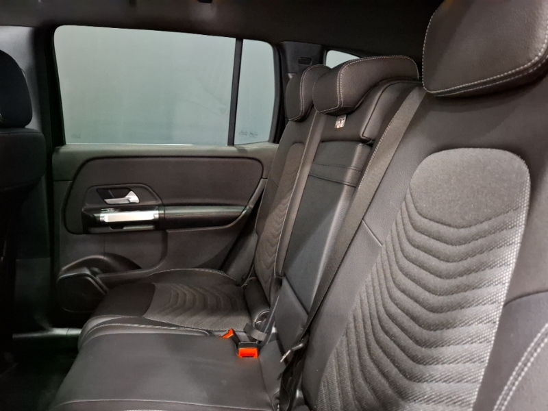 Mercedes-Benz GLB Class Glb 200 Sport Executive 7G-tronic Black #6