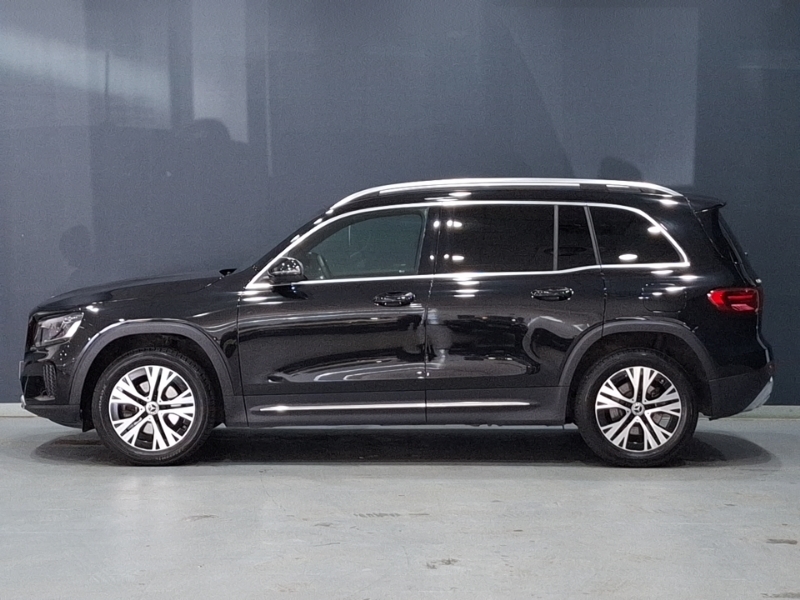 Mercedes-Benz GLB Class Glb 200 Sport Executive 7G-tronic Black #4