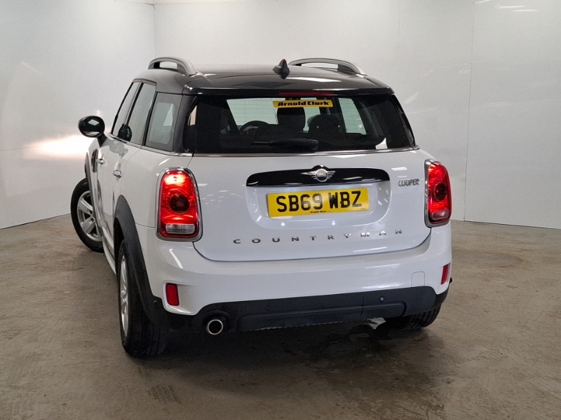Mini Countryman 1.5 Cooper Classic SB69WBZ White #2